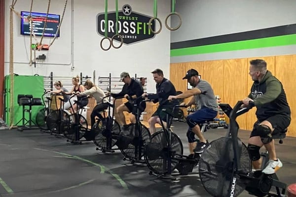 CrossFit group class in session